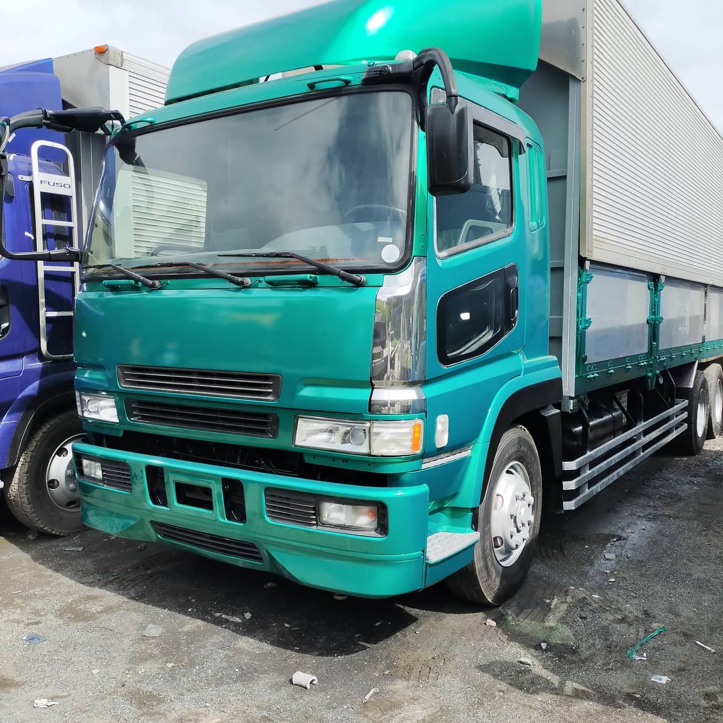 FUSO SUPER GREAT WING VAN