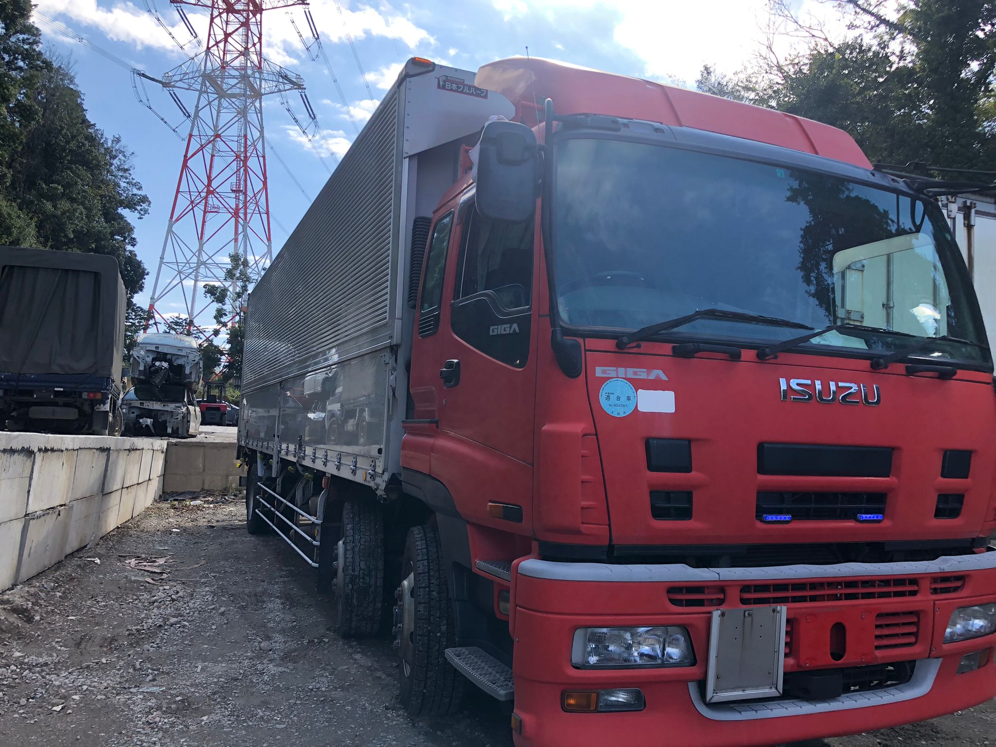 Isuzu Giga Wing Van